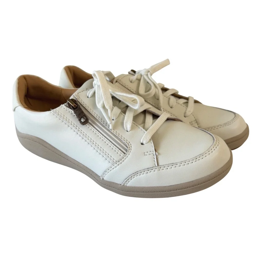 Clarks Women's Bryianne Bayla Off White Round Toe Sneakers side zipper 8 Not wrn